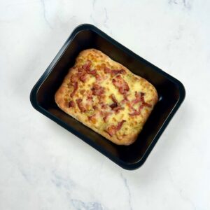 Pinsa met groene pesto & spek