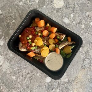 Couscous met lamskofte, Libanese groentenmix & yoghurtdip