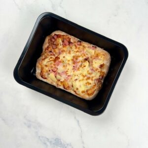 Pinsa "Hawaï" (ananasblokjes, bbq saus & ham)
