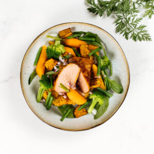 Kippenvink met zoete aardappelpuree, boontjes & wortel