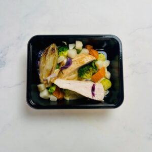 Gebakken Kipfilet met een stamppot van boerenkool, wortel, spruitjes & een lichte jus